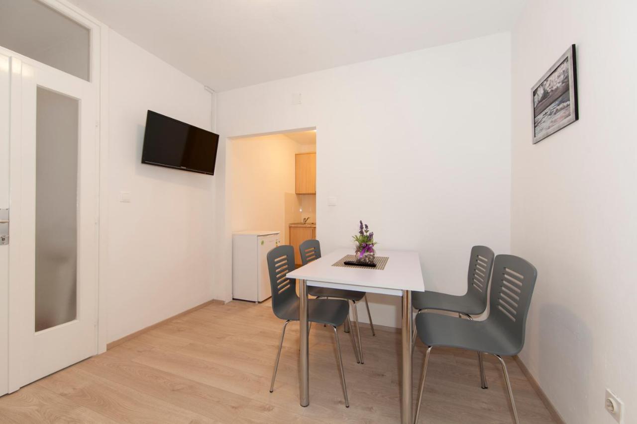 Apartmani Iva Tučepi Zewnętrze zdjęcie