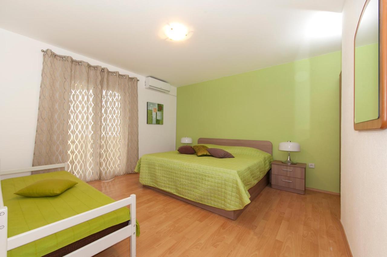 Apartmani Iva Tučepi Zewnętrze zdjęcie