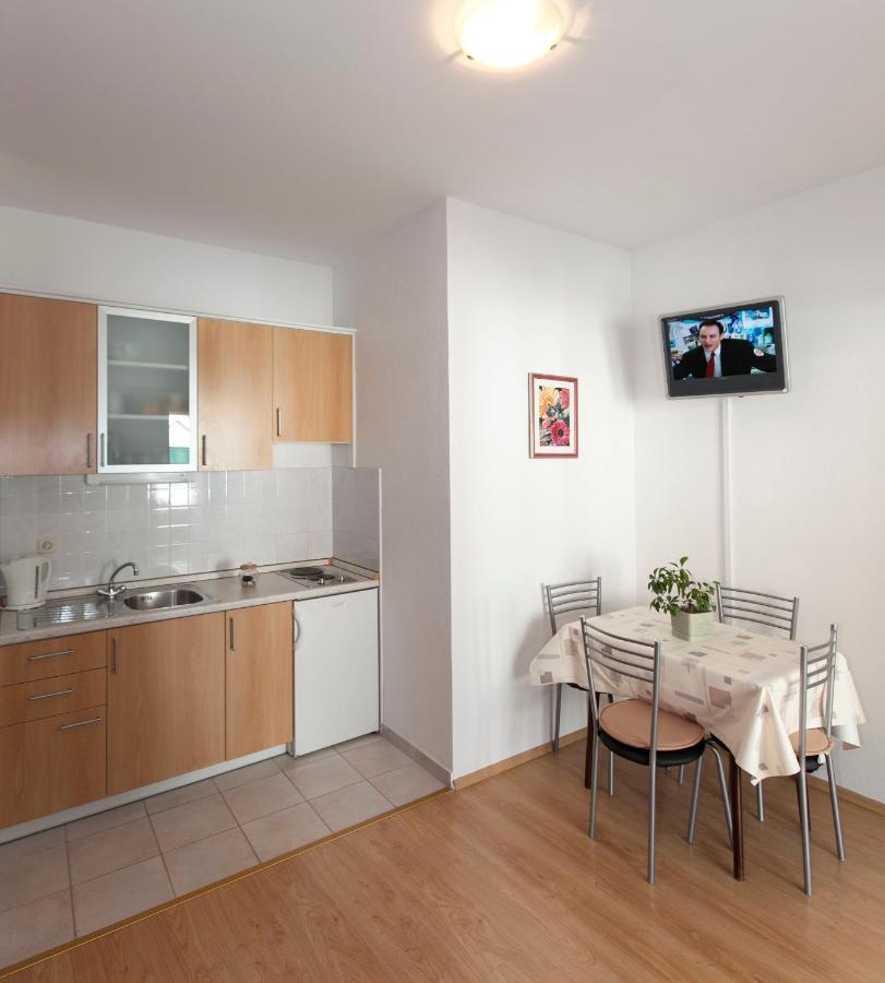 Apartmani Iva Tučepi Zewnętrze zdjęcie