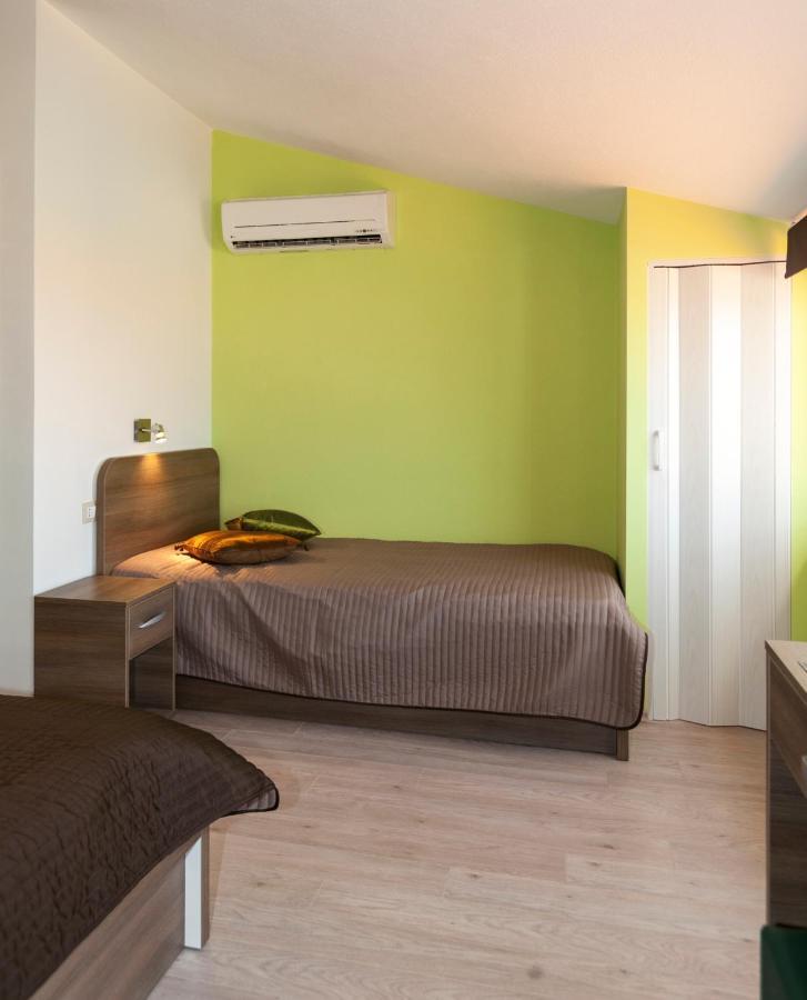 Apartmani Iva Tučepi Zewnętrze zdjęcie
