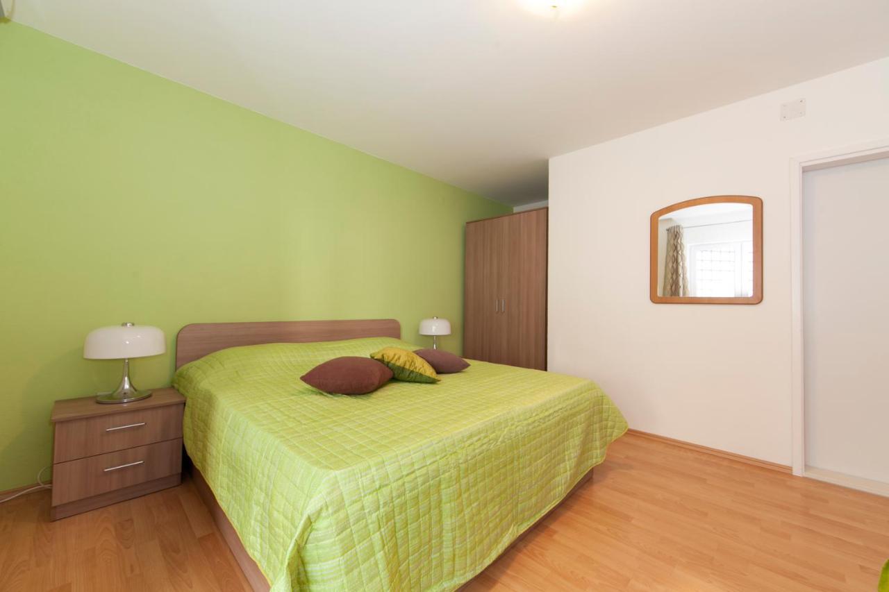 Apartmani Iva Tučepi Zewnętrze zdjęcie