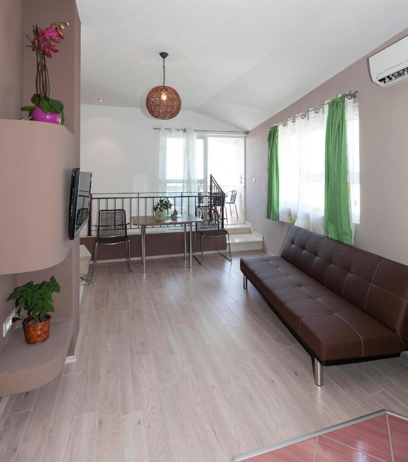 Apartmani Iva Tučepi Zewnętrze zdjęcie