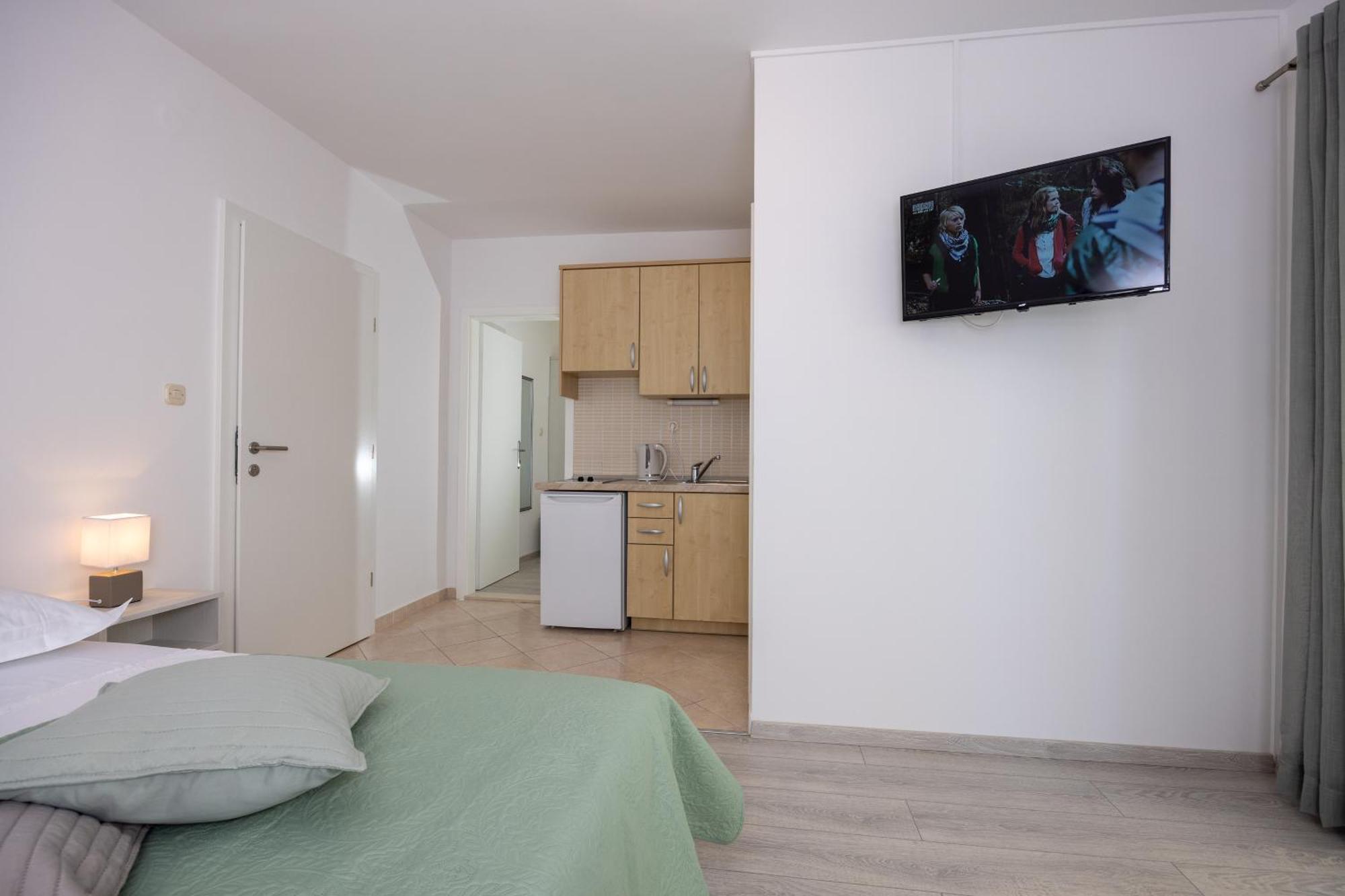 Apartmani Iva Tučepi Zewnętrze zdjęcie